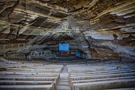 The Cave Church Of The Zabbaleen In Cairo Amusing Planet