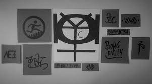Gothamtape (2007), arkham asylum (2009). Fi Bhta Sigma