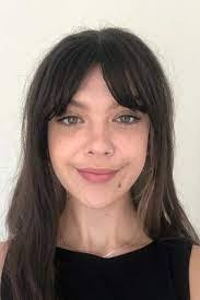 Veronica Middleton's Instagram, Twitter & Facebook