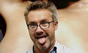 Damien Hirst to tell all about criminal past after signing autobiography  deal with Penguin