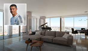 Cristiano ronaldo estreou por estes dias a sua luxuosa penthouse no coração de lisboa, que comprou por mais de 7 milhões de euros, negócio que faz deste o apartamento mais caro do país. Cristiano Ronaldo Desembolsa R 47 Milhoes Para Comprar Apartamento Mais Caro De Lisboa Casa Vogue Casa Vogue Estate