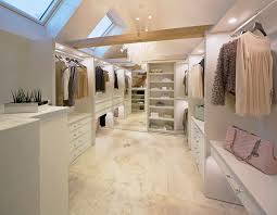 Einbauschranke Schiebeturen Nach Mass Begehbarer Kleiderschrank Dachgeschoss Begehbarer Kleiderschrank Dachboden Ankleide Zimmer