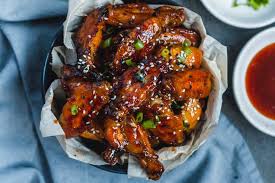 The actual amount of chicken wings in 1 pound depends on several factors including wing size, which parts of the wing are included and additional coatings, such as batter, breading or sauces. Sticky And Spicy Baked Chicken Wings Olive Mango