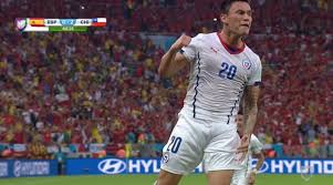 Он играет на позиции центр. Charles Aranguiz Scores To Give Chile A 2 0 Lead On Spain Worldcup Bleacher Report Scoopnest