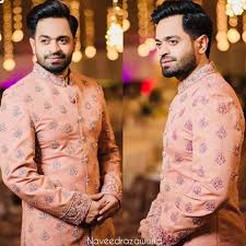 Actor Naveed Raza Celebrating his 6th Anniversary with wife Kanwal