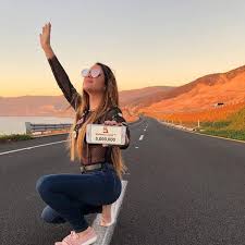 12 de diciembre cumpleaños de mi compañera de vida@kimberly.loaiza creo que no te puedo decir algo que no. Sunglasses Mirror Effect Brought By Kimberly Loaiza On The Road On His Account Instagram Spotern