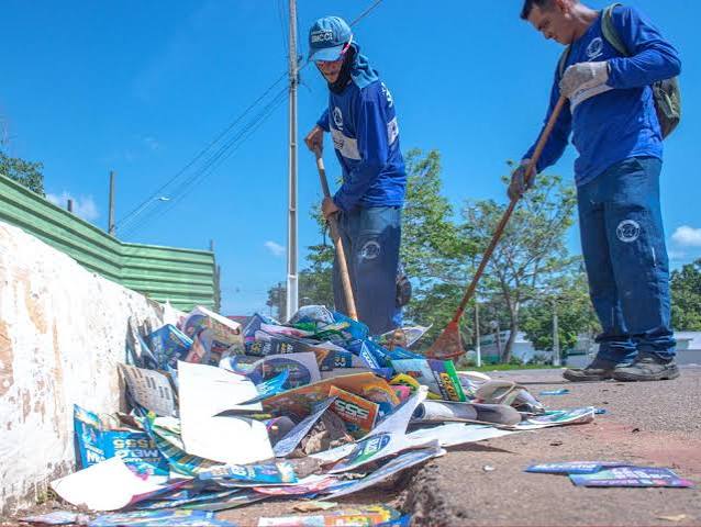 Equipes são mobilizadas para recolher lixo eleitoral em Rio Branco | G1
