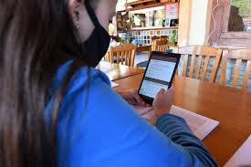 Το ενδιαφέρον για το συγκεκριμένο επίδομα είναι εξαιρετικά μεγάλο καθώς χιλιάδες οικογένειες. Voucher 200 Eyrw Prosoxh Sto La8os Poy Mplokarei Thn Aithsh