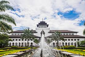 Gaji umr jakarta 2018 memang selalu menjadi sorotan dari berbagai kalangan. Jumlah Umk Bandung Umr Karawang Hingga Depok 2020