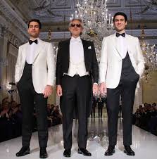 Andrea bocelli and wife veronica introduce their new baby daughter. Andrea Bocelli Starportrat News Bilder Gala De