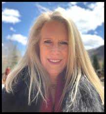 Karen Gamache's Instagram, Twitter & Facebook