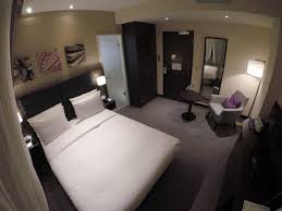 A modern frankfurt airport hotel in the squaire building, above the ice train station. Eine Nacht Im Hilton Garden Inn Frankfurt City Centre Im Januar 2019