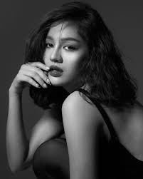 រូបខ្មៅ បេះដូងខ្ញុំក៏ខ្មៅដែរ 🖤🙄 Art director: bormey Photographer:  chhomrong Editor : Chamrong ADP : Vireak norin BTS videography : manin  Studio : max studio Make up artist : nick nick Hairstyle : Tey