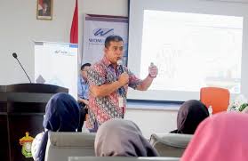 Perseroan terus berupaya untuk mewujudkan visi perusahaan menjadi salah satu perusahaan pembiayaan terbaik di indonesia. Wom Finance