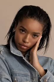 Jasmine Lovell's Instagram, Twitter & Facebook