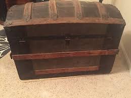 Qr code link to this post. Chests Trunks Vintage Humpback Trunk Vatican