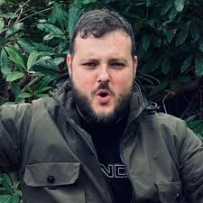 James Ash (@JamesAshh)