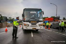 Semakan imigresen ini adalah untuk kemudahan warganegara malaysia yang ingin menyemak status untuk mendapatkan kemudahan imigresen bagi permohonan. Aturan Perjalanan Terbaru Jika Ingin Keluar Kota Akhir Pekan Ini