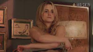 Battle of the Babes: Laura Prepon vs. Taylor Schilling - Mr.Skin Porn Video  | HotMovs.com