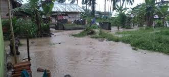 Banjir bandang ini dipicu oleh hujan deras yang berlangsung selama dua hari. Tergenang Banjir Akses Jalan Ke Rsud Morotai Terkendala Kumparan Com