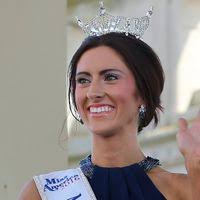 Christine Hauser Archive