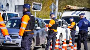 Contrôlé avec 2,50 g d’alcool au volant, il insulte les policiers : « Calme-toi, morveux »