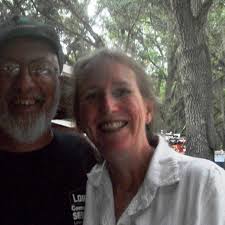 I've been calling @bobbyleelive all day and he won't answer my FaceTime