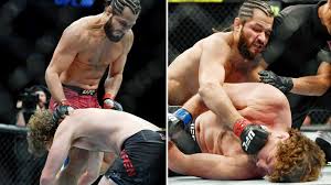 Masvidal faced ben askren on july 6, 2019 at ufc 239.69 he won the fight via a flying knee 5 seconds into the first round. Ufc 239 Jorge Masvidal Records The Fastest Knock Out In Ufc History With Devastating Flying Knee