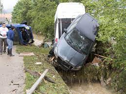 Juli 2021, gestern und dieser woche. Unwetter Verwusten Gebiete In Schweiz Und Italien Verletzte Web De