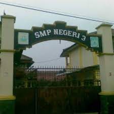Hut smp yg paling berkesan?? Beredar Video Pengeroyokan Di Smpn 3 Cimahi