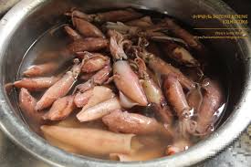 Resepi kali ni sotong masak kunyit dengan cilipadi hijau selamat mencuba semua selamat berpuasa dan salam iftar 24/ramadan/1441h terimakasih tonton sampai habis terimakasih tak skip iklan. Amie S Little Kitchen Cara Masak Sambal Sotong Kering Cumi Cumi