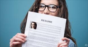 Beberapa unsur ini berbeda antara menulis resume untuk sebuah teks dan resume untuk melengkapi administrasi saat melamar pekerjaan. 10 Perkara Yang Patut Anda Tulis Dalam Resume Iluminasi