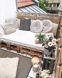 Pure Gemutlichkeit Bei Likeafeathershop Mywestwingstyle Westwing Wohnung Balkon Dekoration Wohnung Balkon Garten Balkonentwurf