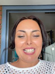 In diesem Reel durfte ich die Make-up Artistin Stella Kwon begleiten und  einfangen, was sie wirklich antreibt🫶🎞️ Solche Herzensprojekte zeigen mir  immer wieder, wie viel Liebe, Handwerk und Persönlichkeit hinter jedem  Detail