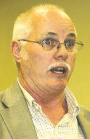 Stephanie Howze's Instagram, Twitter & Facebook