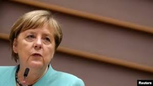 Merkel'den Türkiye'yi Öven Sözler