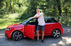 Klaas heufer umlauf fanseite, berlin, germany. 17 Jahriger Trierer Gewinnt Auto In Fernsehshow