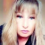 Lori Tonkin's Instagram, Twitter & Facebook