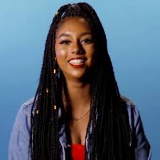 Elsa Clement's Instagram, Twitter & Facebook