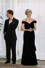 The Best Princess Diana Outfits You Ve Never Seen Princess Diana Fashion Princess Diana Photos Princess Diana