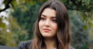 Sunucu ece üner'in makyajsız hali ise dikkat çekti. Hande Ercel In Makyajsiz Hali Sosyal Medyada Gundem Oldu Son Dakika Magazin