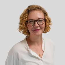 Nanette Ryan's Instagram, Twitter & Facebook