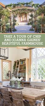 8 Things You Definitely Missed During Last Night S Special Fixer Upper Episode Joanna Gaines Farmhouse Farmhouse Garden Chip And Joanna Gaines