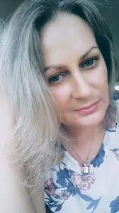 W zielonej górze) jest dziennikarką sportową, prezenterką i reporterką, związaną z telewizją polską od 2002 roku. Agnieszka Rogalska Agnieszkarogal9 Twitter