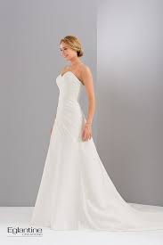 Jeder brautkleid kann maßgeschneidert werden. Eglantine Creations Sam S Brautkleider