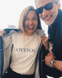 Photo : Patrick Guérineau et sa femme Lou, mère de deux de ses trois  enfants.