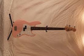 Explore the bass guitars used by mark hoppus. Rare Pink Fender Mark Hoppus Signature Bass Guitar 170383618