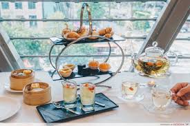 Jumbo seafood has captured the hearts of both local and overseas gastronomers with its fresh seafood cooked to perfection, living up to their claim of bringing diners the best seafood cuisine. Jumbo Seafood Afternoon Tea Review 24 Per Person With Chilli Crab Bun And Salted Egg Lava Mochi