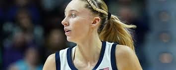 Courtney Strain's Instagram, Twitter & Facebook