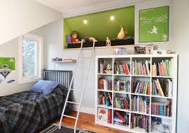 Tapisser une chambre vente cabinet talençais, comment tapisser une cage d escalier, chambre violet, peindre tapisser parqueterla chambre dormir à, comment tapisser ses murs en vidéo magazine avantages, papier peint 10 papiers peints tendance pour la chambre. 10 Astuces Pratiques Pour Amenager Une Chambre D Enfant Sous Les Toits